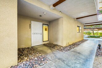 255 S Avenida Caballeros in Palm Springs, CA - Building Photo - Building Photo