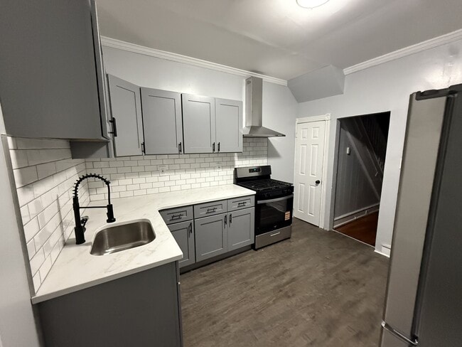 1006 Spruce St in Camden, NJ - Building Photo - Building Photo