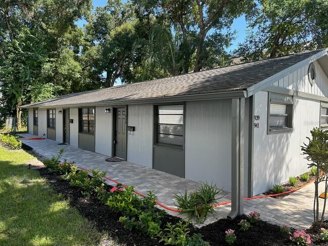 941 Pine Grove Ave in Orlando, FL - Building Photo - Building Photo