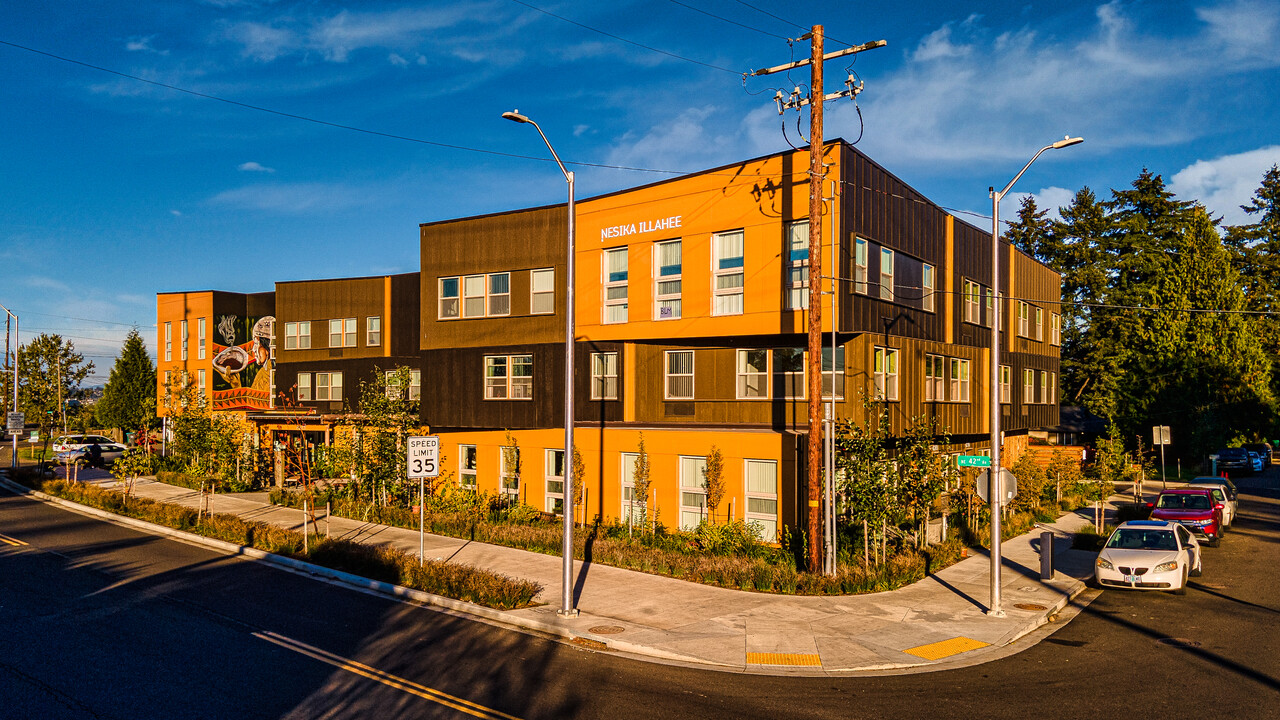 Nesika Illahee Apartments in Portland, OR - Building Photo