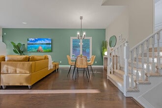 115 Tuliptree Rd in Thorold, ON - Building Photo - Building Photo