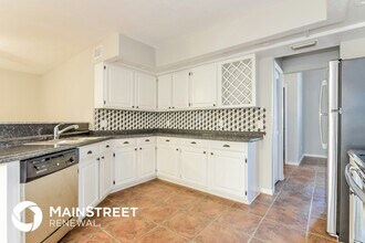 2219 Glen Mist Dr in Valrico, FL - Building Photo - Building Photo