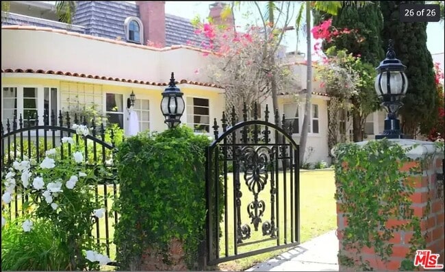 property at 1130 Chelsea Ave