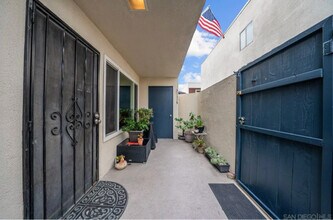 832 13th St in Imperial Beach, CA - Foto de edificio - Building Photo