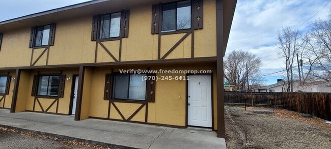property at 3198 Hill Ave