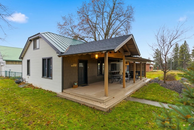 809 3rd Ave W in Columbia Falls, MT - Building Photo - Building Photo