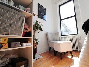 349 W Broadway in New York, NY - Building Photo - Building Photo