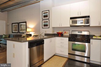 1300 N St NW-Unit -#518 in Washington, DC - Building Photo - Building Photo