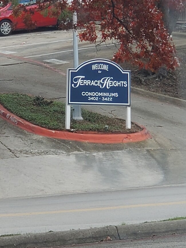 property at 3406 Country Club Dr W