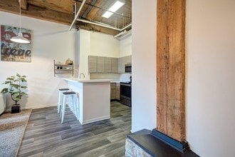 Amazon Apartments in Muskegon, MI - Building Photo - Building Photo