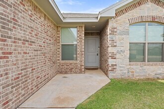 7003 11th St in Lubbock, TX - Building Photo - Building Photo