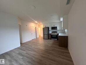 9227 228 St NW in Edmonton, AB - Building Photo - Building Photo