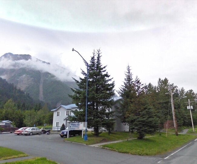 1821 Swetmann Ave in Seward, AK - Building Photo - Building Photo