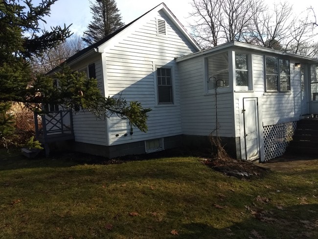 38 Snow Rd in Scarborough, ME - Foto de edificio - Building Photo