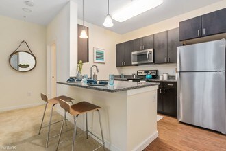 160 Burkhall St in Weymouth, MA - Building Photo - Building Photo