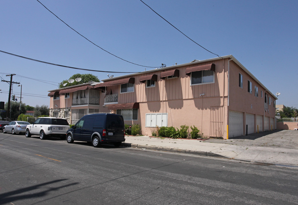 6606 Vineland Ave in North Hollywood, CA - Foto de edificio