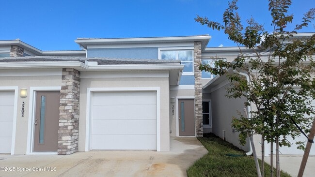 property at 1605 Par St NE