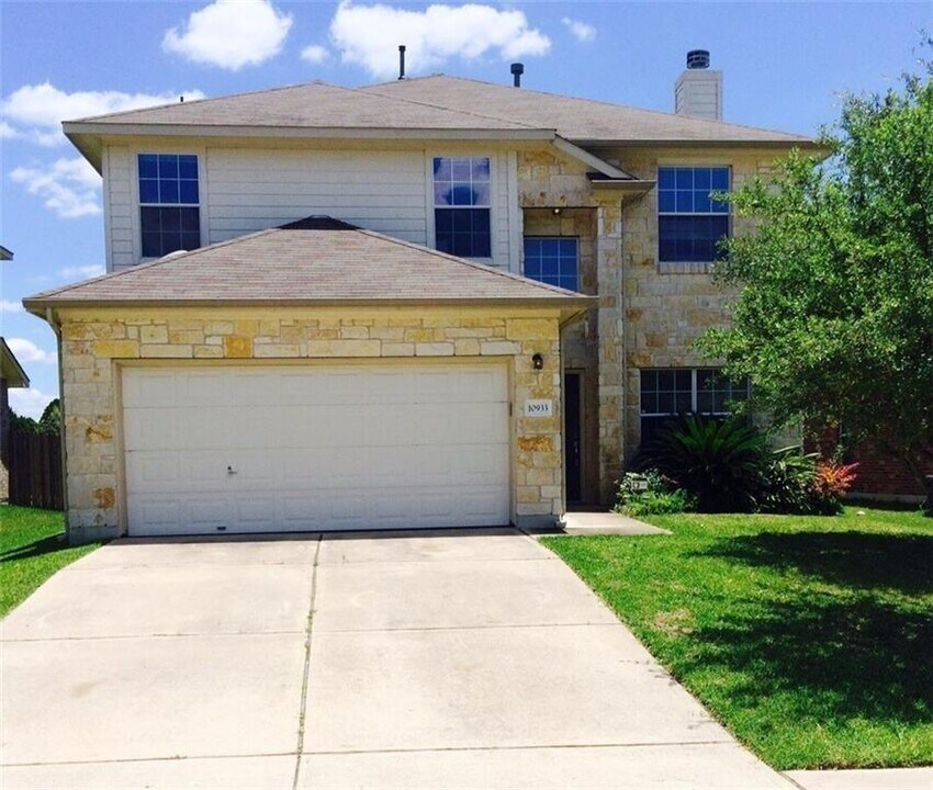 10933 Reliance Creek Dr in Austin, TX - Building Photo