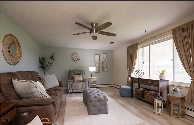 1568 Schlegel Rd in Webster, NY - Building Photo - Building Photo