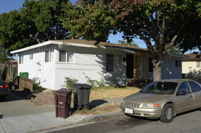 24829-24831 Thomas Ave in Hayward, CA - Building Photo - Building Photo