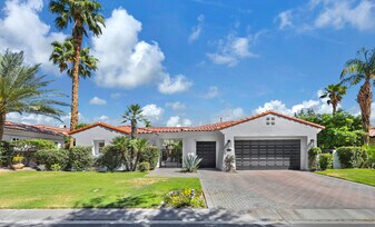 267 Loch Lomond Rd in Rancho Mirage, CA - Building Photo
