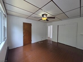 293 Burgess Pl in Clifton, NJ - Building Photo - Building Photo