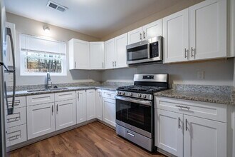 114 Bentley Pkwy in Woodstock, GA - Building Photo - Building Photo