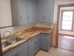 216 E Morris St in Jasper, TX - Foto de edificio - Building Photo