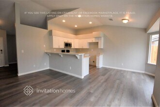 1346 Lois Ln in Suisun City, CA - Building Photo - Building Photo