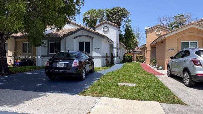 20607 SW 93rd Ave in Cutler Bay, FL - Building Photo - Building Photo
