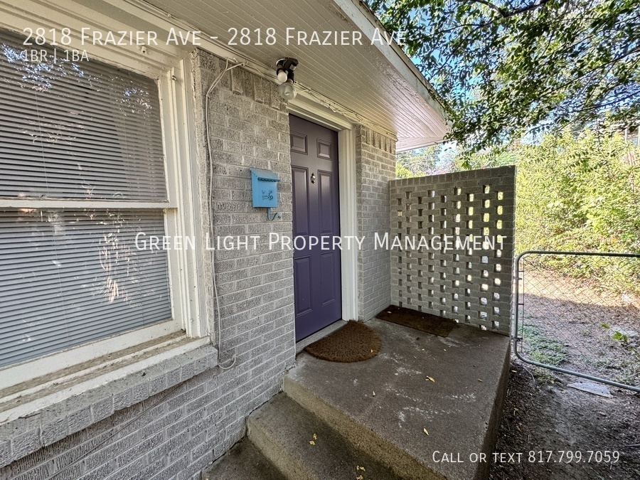 2818 Frazier Ave in Fort Worth, TX - Building Photo