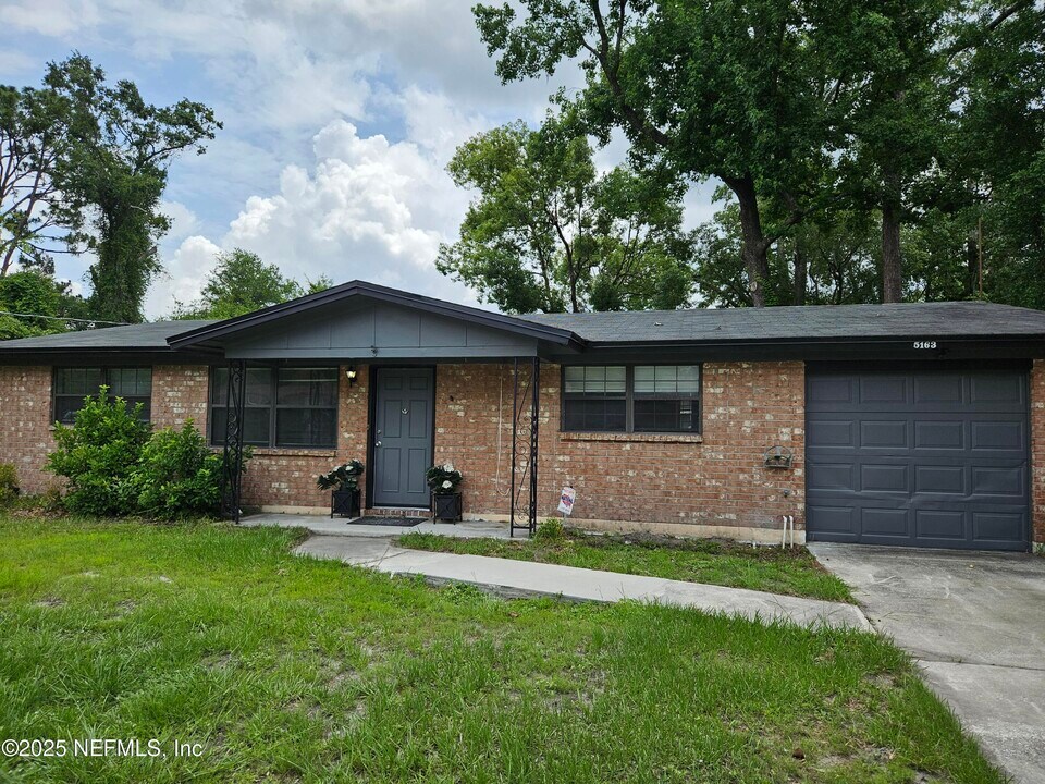 5163 Acoma Ave in Jacksonville, FL - Building Photo