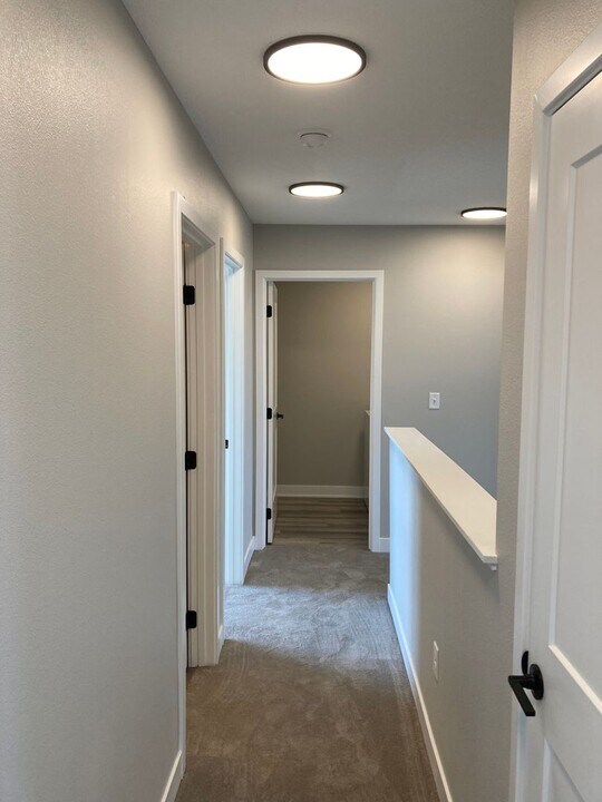 1401 NE Savana Dr in Grimes, IA - Building Photo