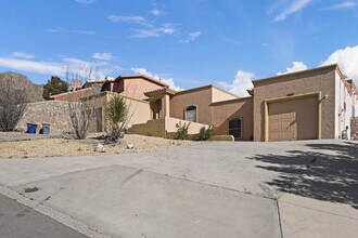 408 Irondale Dr, Unit B in El Paso, TX - Building Photo - Building Photo