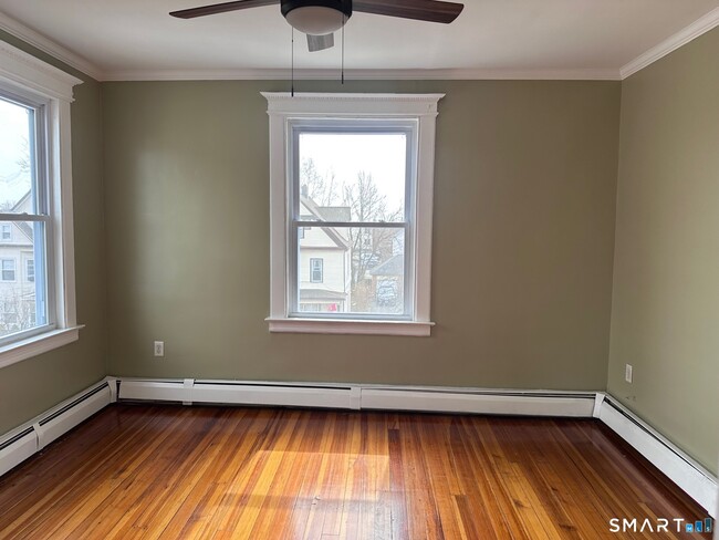 22-24-24 Bushnell St in Hartford, CT - Building Photo - Building Photo