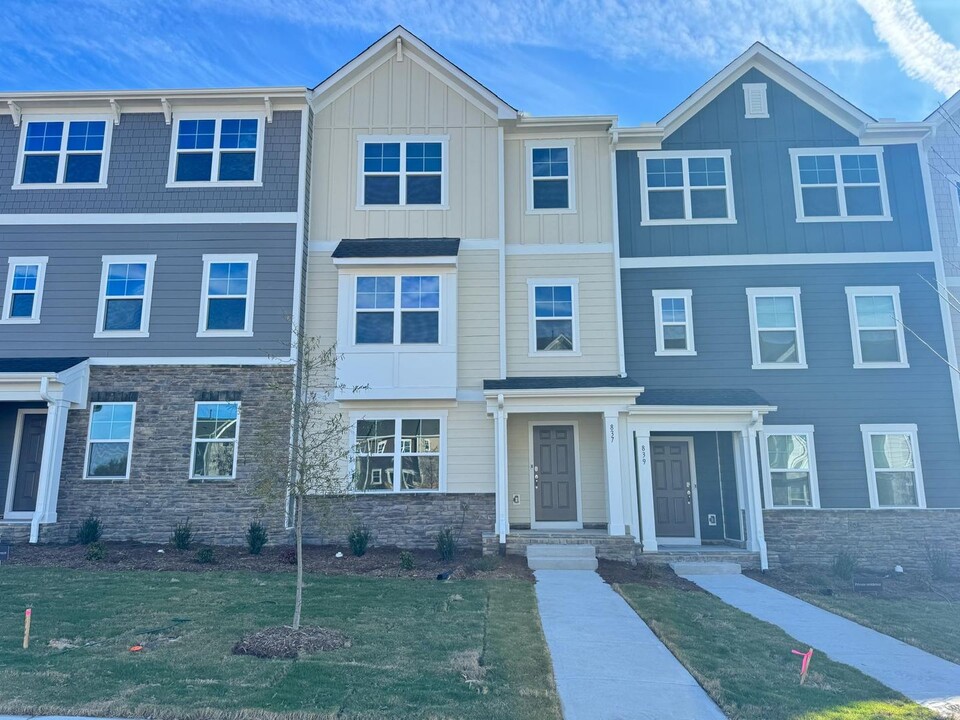 837 Basswood Gln Trl in Knightdale, NC - Building Photo