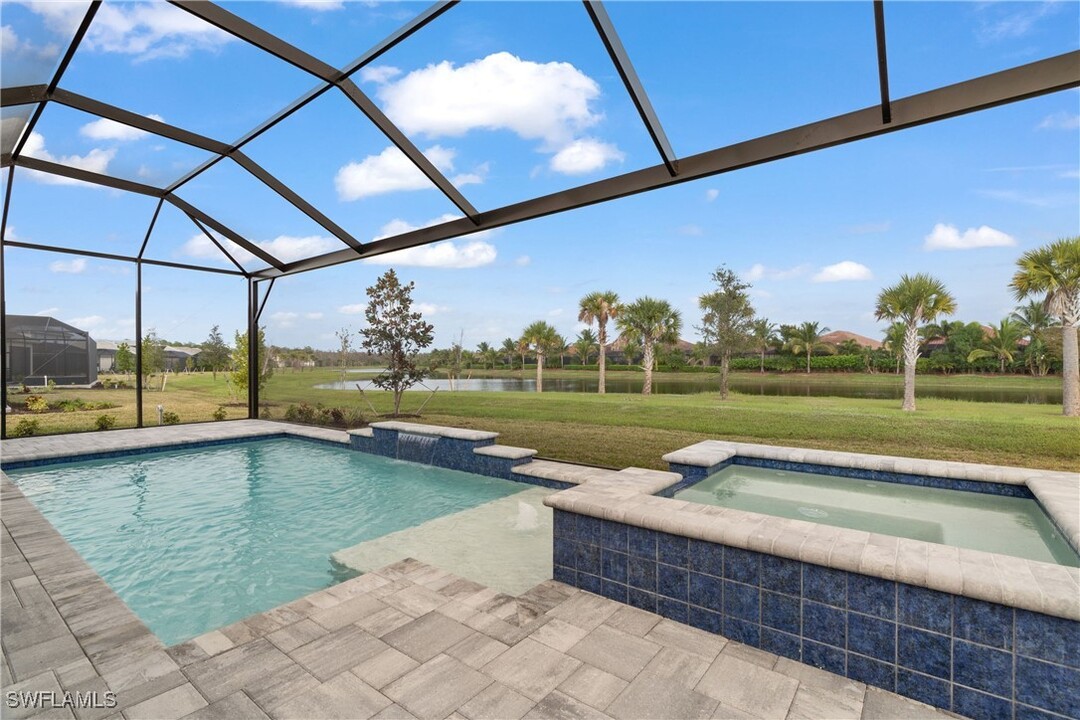 28199 Captiva Shell Lp in Bonita Springs, FL - Building Photo