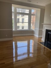 22 Beacon St, Unit 3 in Boston, MA - Building Photo - Building Photo