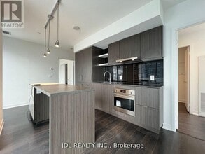 88 Harbour St in Toronto, ON - Building Photo - Building Photo