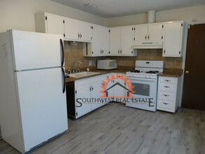 233 Rosa Blvd in Clovis, NM - Building Photo - Building Photo