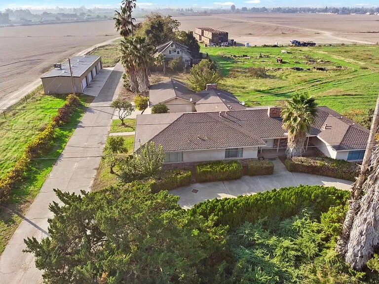 2507 Golf Rd in Turlock, CA - Building Photo