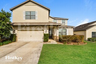 607 Silverthorn Pl in Groveland, FL - Building Photo