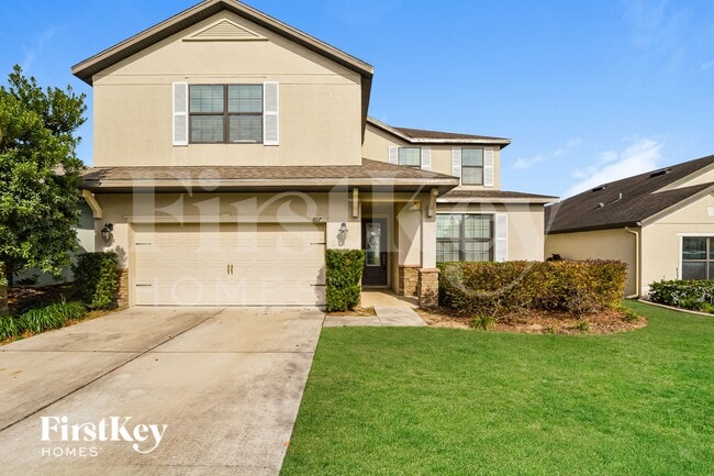 property at 607 Silverthorn Pl