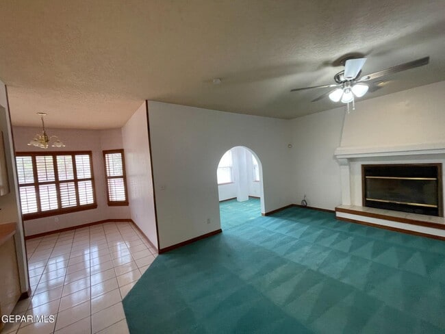 6851 Rock Canyon Dr in El Paso, TX - Building Photo - Building Photo