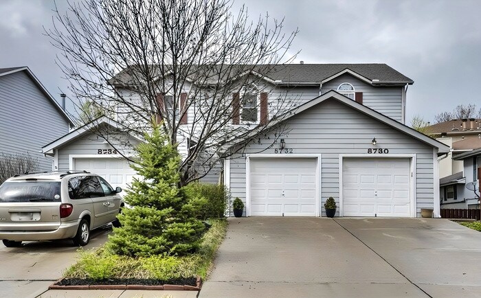 8732 NW 82nd St in Kansas City, MO - Building Photo