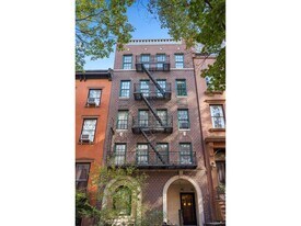 16 Monroe Pl in Brooklyn, NY - Building Photo