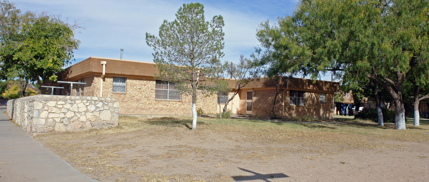 Gonzalez Apartments in El Paso, TX - Building Photo