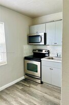 1801 NW 54th St in Miami, FL - Building Photo