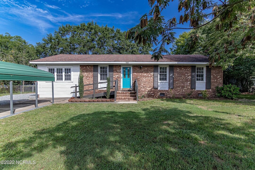 160 Oak Cir Dr in Goldsboro, NC - Building Photo