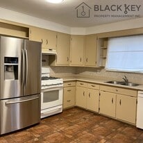 564 Queens Ave in London, ON - Building Photo